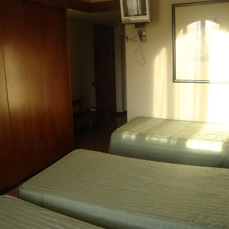 Victor Hotel Oliana