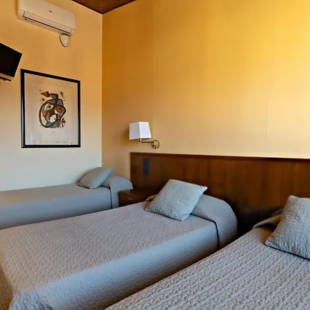 Victor Hotel Oliana