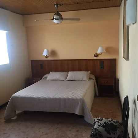 Hotel Victor Oliana
