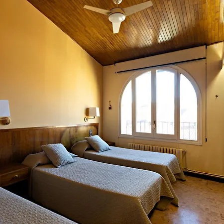 فندق Victor Oliana